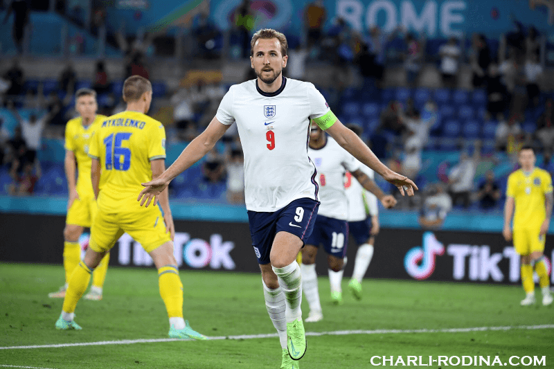 Kane ยิง 2 ประตูให้ทีมชาติอังกฤษที่ลอยตัวผ่านเข้าสู่รอบรองชนะเลิศของยูโร 2020 โดยเอาชนะยูเครน 4-0 ที่กรุงโรมเมื่อวันเสาร์ Kane 