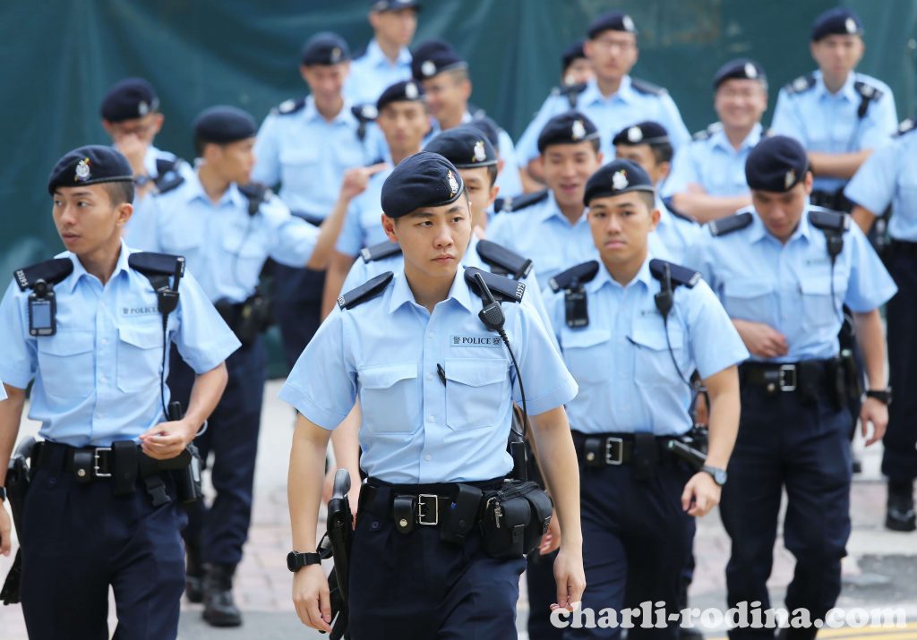 Hong Kong police จับกุมผู้คน 11 คนภายใต้กฎหมายความมั่นคงแห่งชาติของดินแดนเมื่อเช้าวันพฤหัสบดีที่ผ่านมาเนื่องจากถูกกล่าวหาว่าช่วย