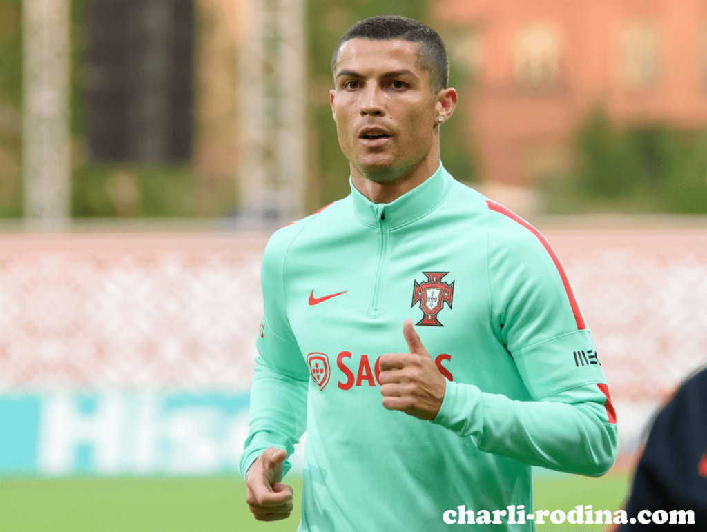 Cristiano Ronaldo กลายเป็นผู้ทำประตูสูงสุดตลอดกาลในการแข่งขันชิงแชมป์ยุโรปหลังจากสองประตูในนาทีสุดท้ายช่วยให้โปรตุเกสเอาชนะฮังการี 3-0 