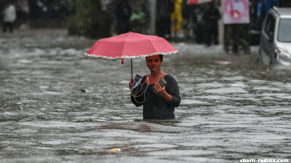 India heavy rains มีผู้เสียชีวิตอย่างน้อย 41 รายและสูญหายมากกว่าหนึ่งโหลหลังจากดินถล่มและน้ำท่วมฉับพลันที่เกิดจากฝนตกหนักหลายวัน