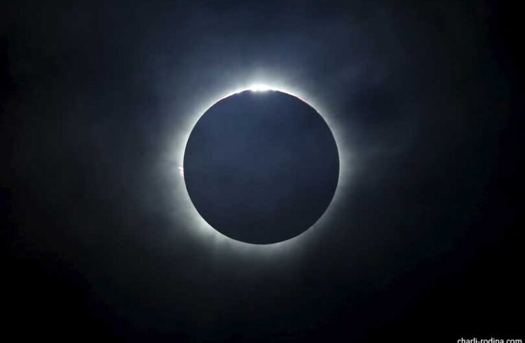 Solar eclipse สุริยุปราคาสร้างความประทับใจในอินโดนีเซีย